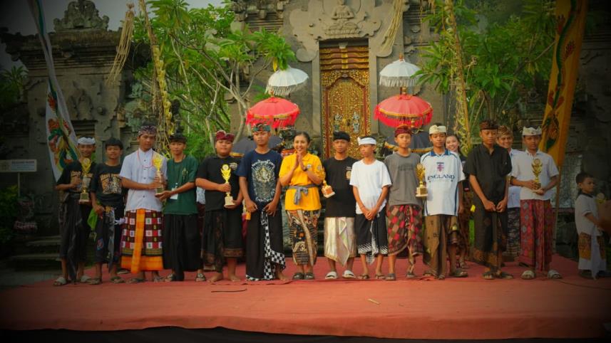 Siswa Hindu SMPN 3 Grogol Raih Juara 3 Utswa Membaca Sloka Berpasangan Se-Kediri 2025