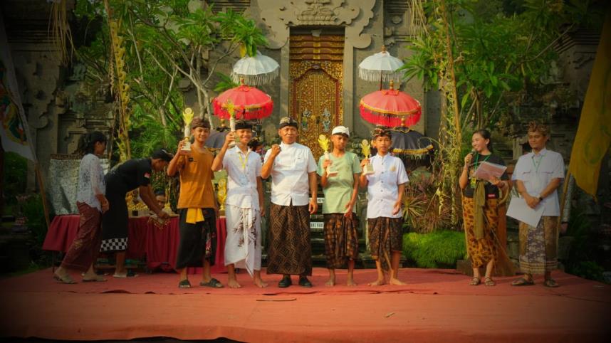 Siswa Hindu SMPN 3 Grogol Raih Juara 3 Utswa Membaca Sloka Berpasangan Se-Kediri 2025