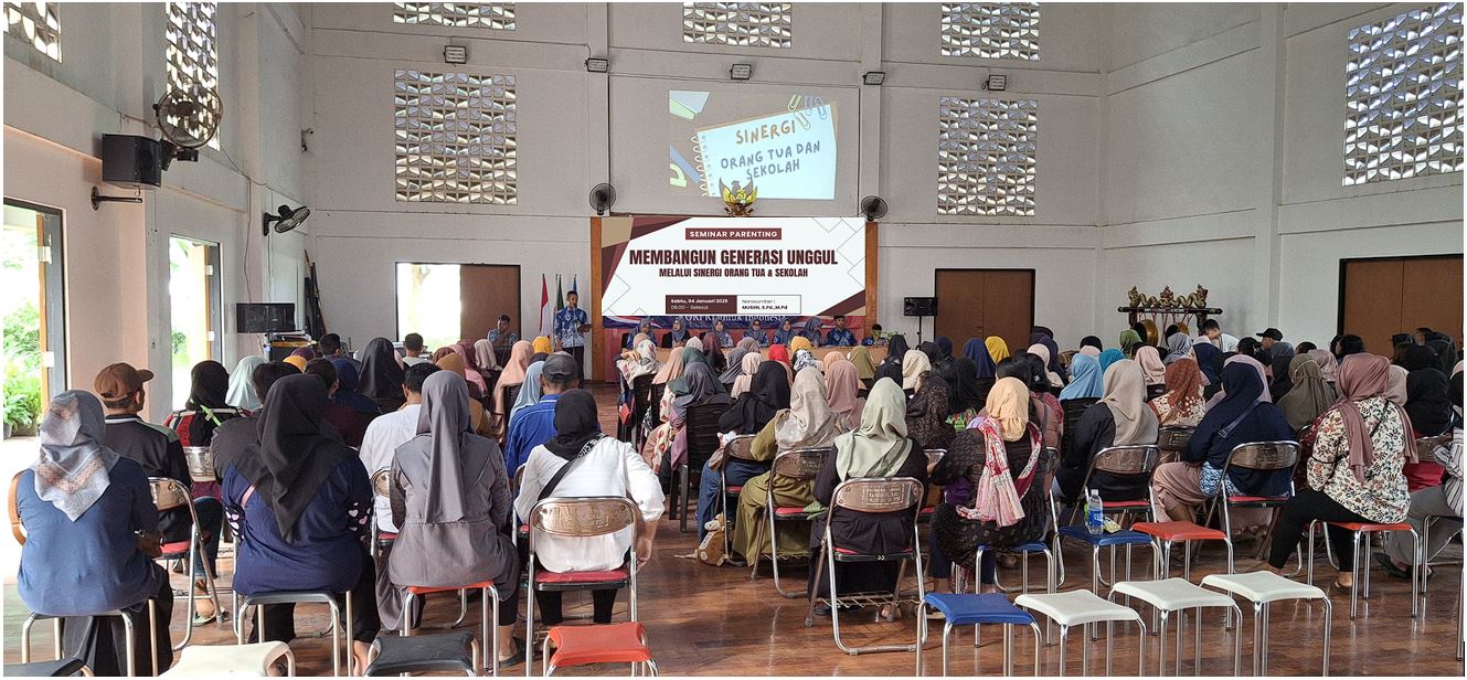 Pembagian Rapor Semester 1 dan Seminar Parenting SMP Negeri 3 Grogol
