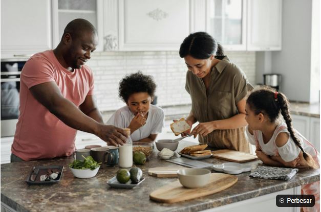 Anak Terlibat dalam Pekerjaan Rumah Tangga, Apa Manfaatnya?